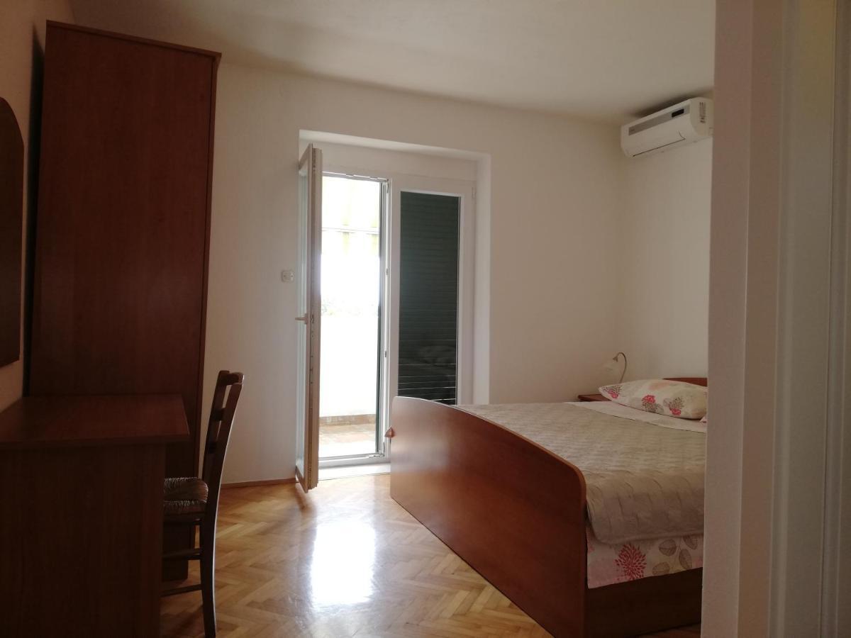 Mitan Apartman Tucepi Exterior photo