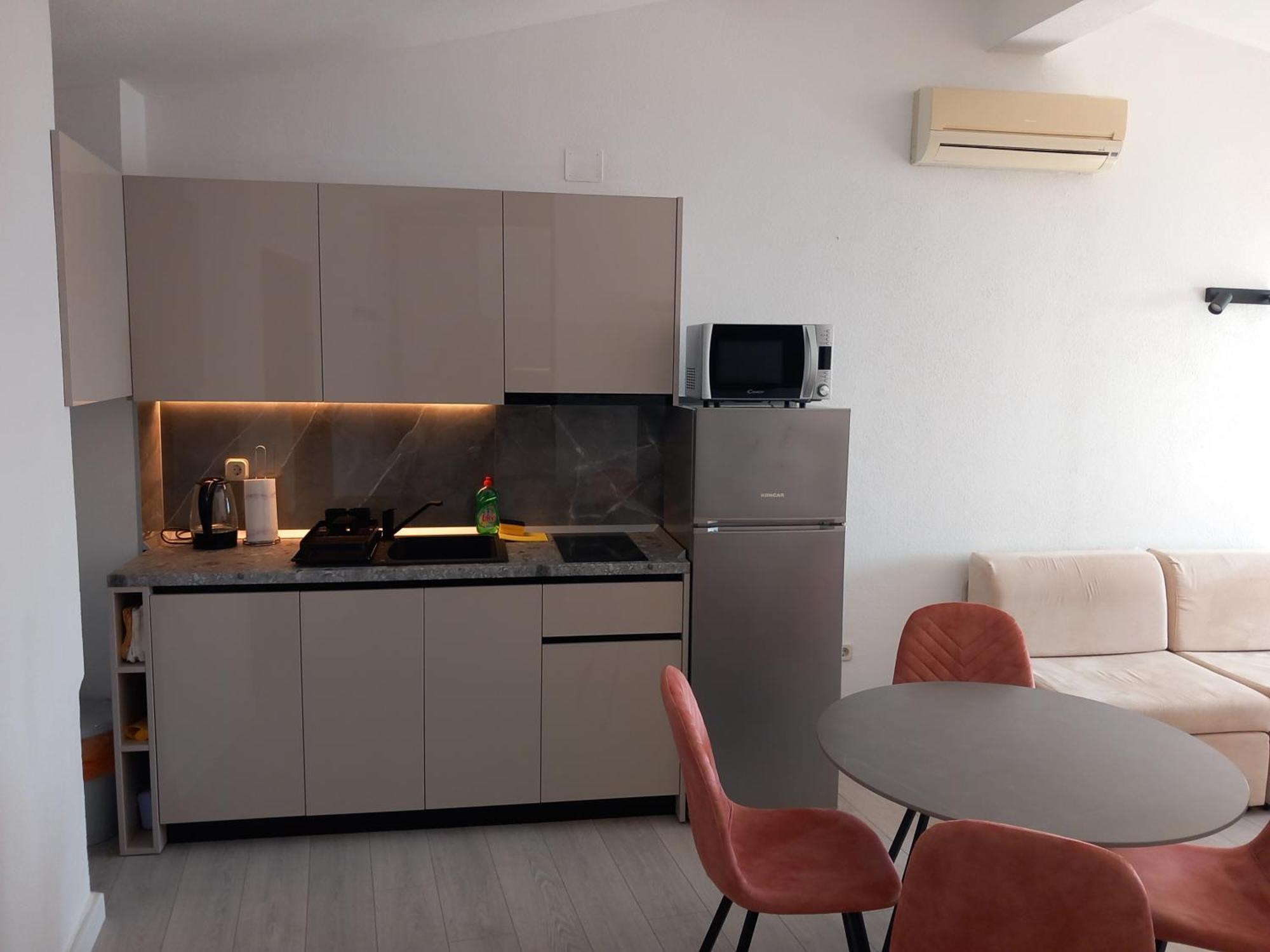 Mitan Apartman Tucepi Exterior photo