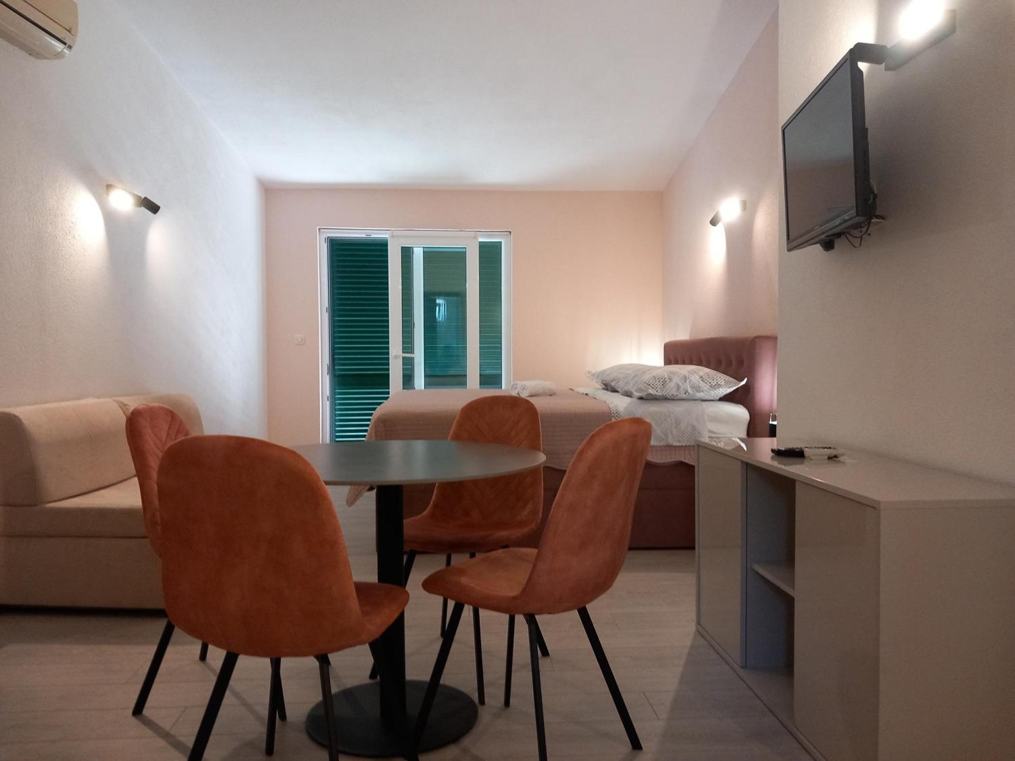 Mitan Apartman Tucepi Exterior photo